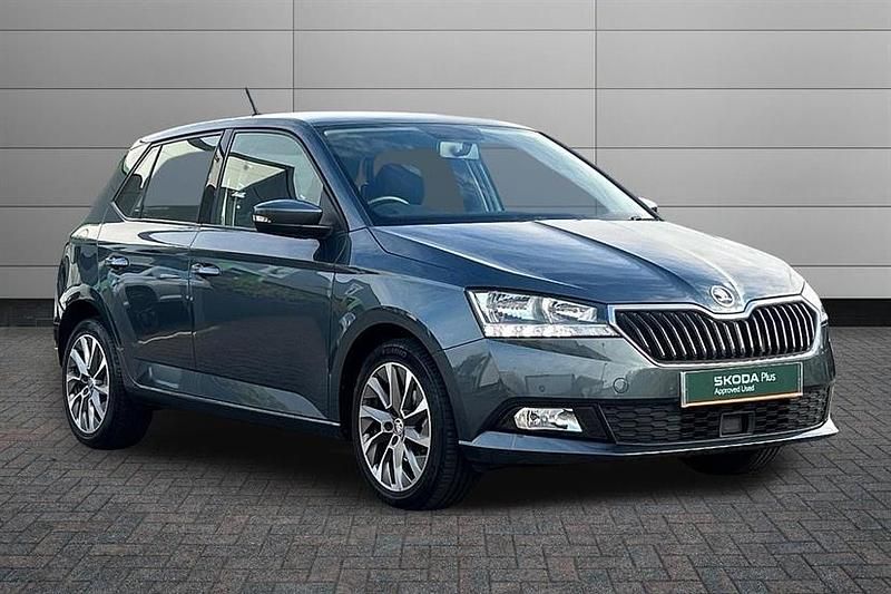 Quartz grey metallic Used 2021 Skoda Fabia SE Drive Hatchback | £12,470 (Fair price) - Image 1/3