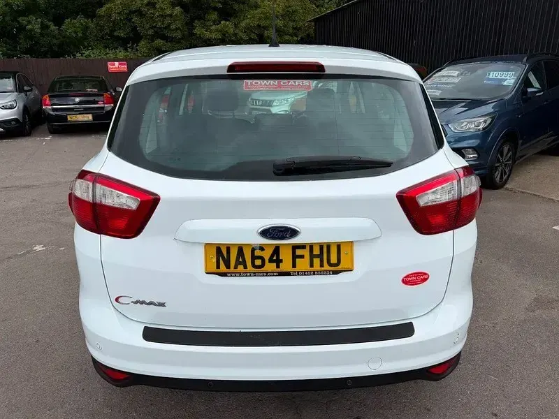 Begagnad Ford C-MAX Zetec 125 HK (91 kW) 2015 Vit Minibuss