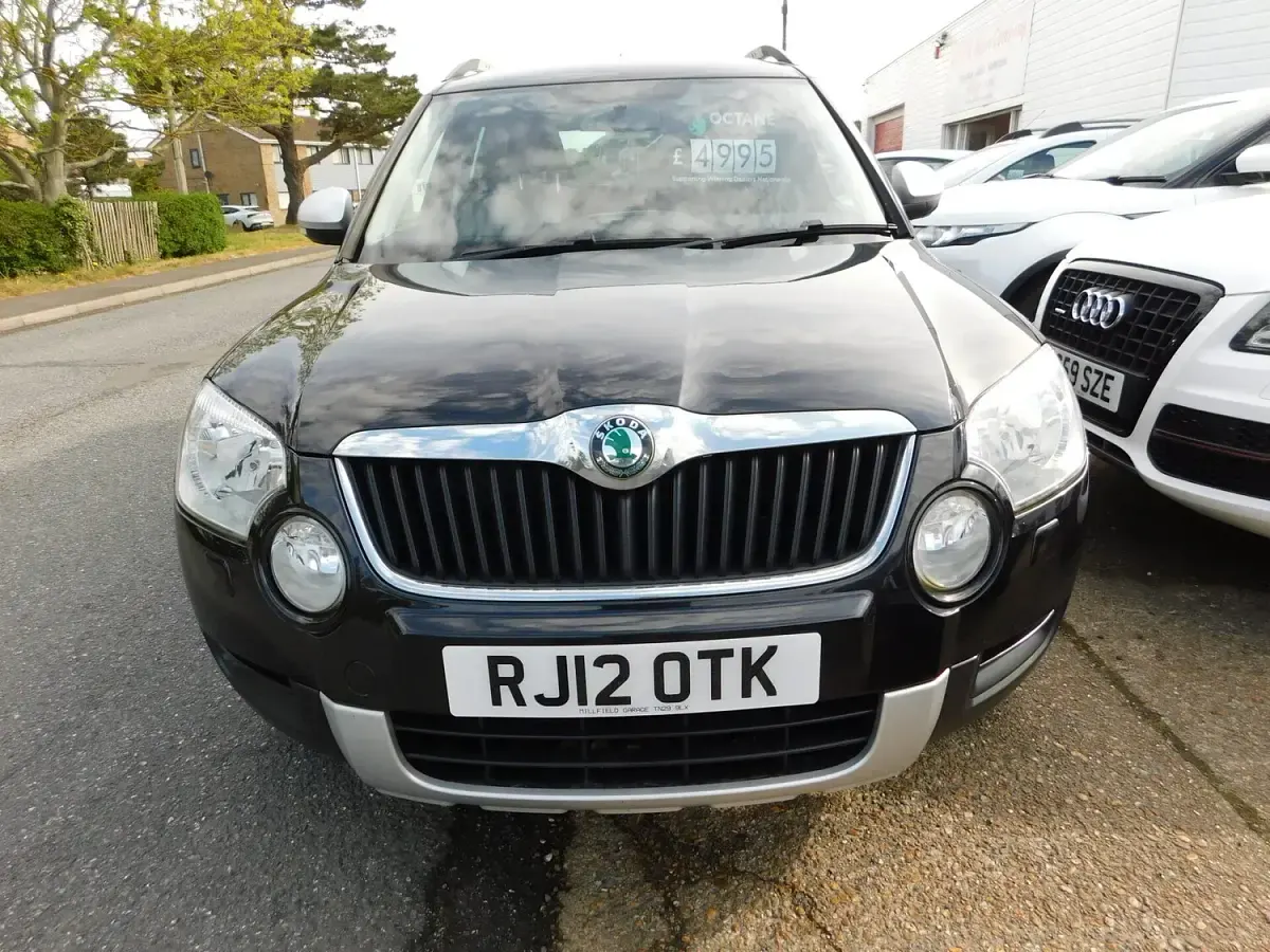 Used Skoda Yeti 105 HP (77 kW) 2012 Black SUV