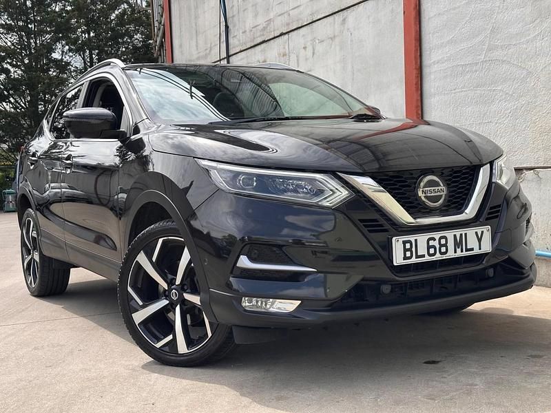 Black Used 2018 Nissan Qashqai S SUV | £9,995 (Fair price) - Image 1/2