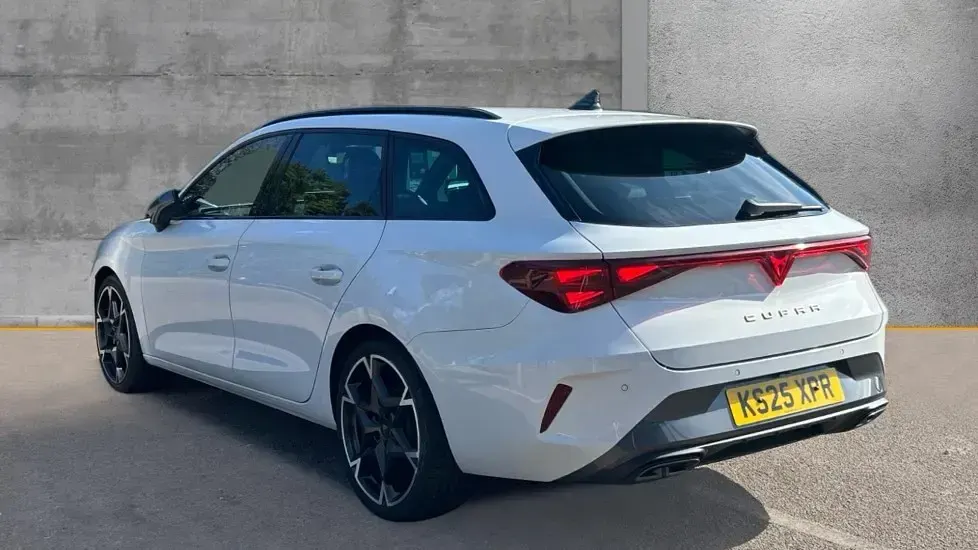 Used Cupra Leon 150 HP (110 kW) 2025 White