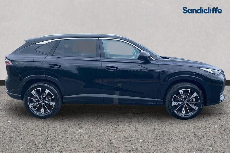 Używany MG HS Trophy 224 KM (164 kW) 2024 Czarny SUV
