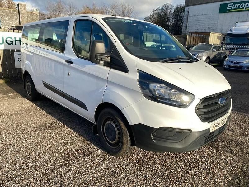 White Used 2019 Ford Transit Custom SE Estate | £11,995 (Fair price) - Image 1/4
