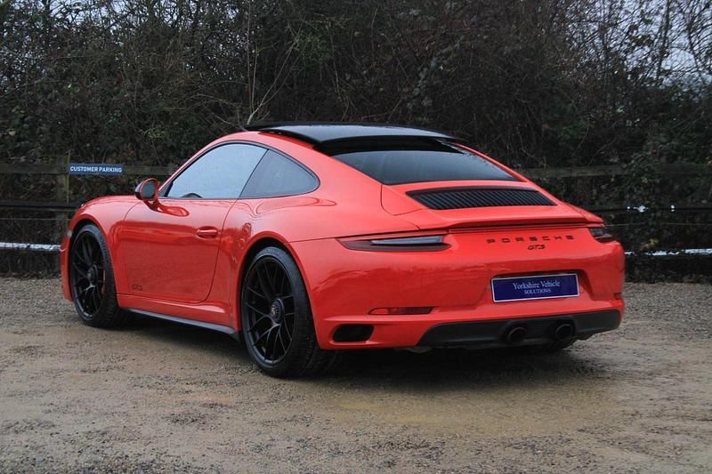 Used Porsche 911 Carrera GTS 450 HP (330 kW) 2018 Red Coupe