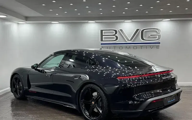 Gebraucht Porsche Taycan 500 kW (680 PS) 2023 Limousine