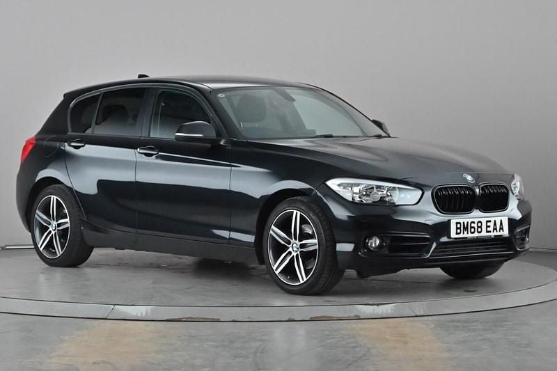 Used BMW 118 Sport Line 136 HP (100 kW) 2019 Black Hatchback