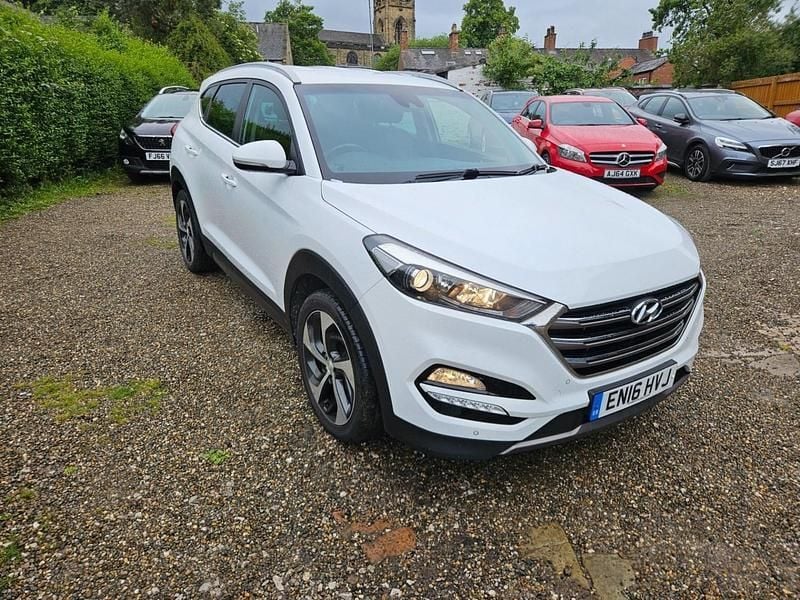Polar white Used 2016 Hyundai Tucson Premium SUV | £8,295 (A bit pricey) - Image 1/4