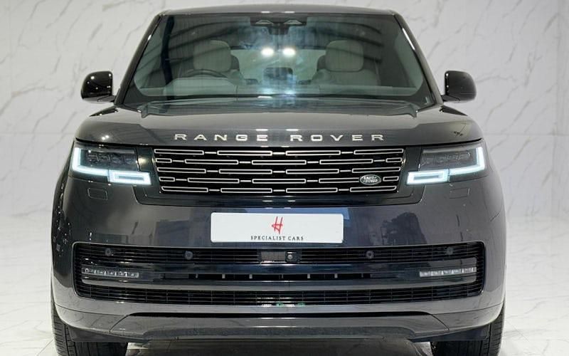 Used Land Rover Range Rover SE 441 HP (324 kW) 2023 SUV