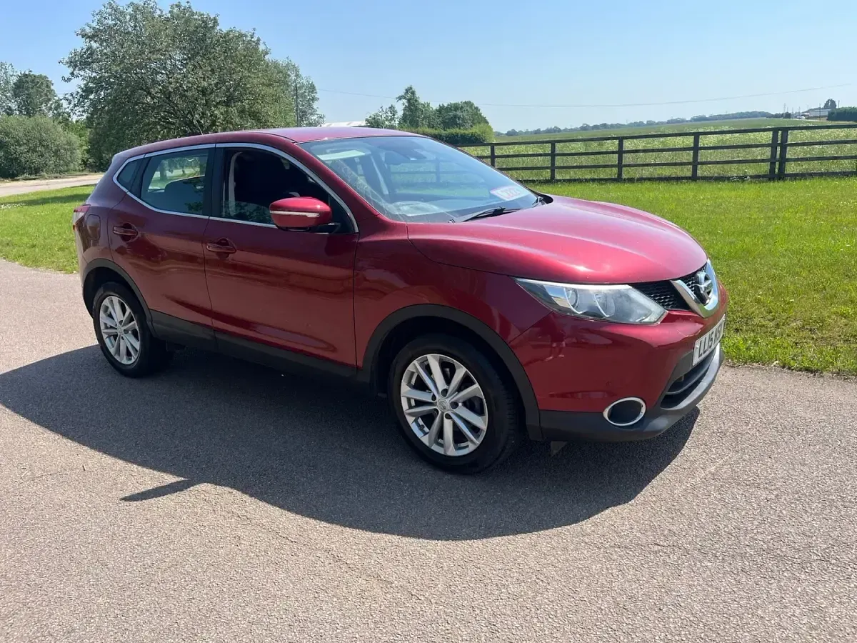 Used Nissan Qashqai Acenta 2015 Red SUV