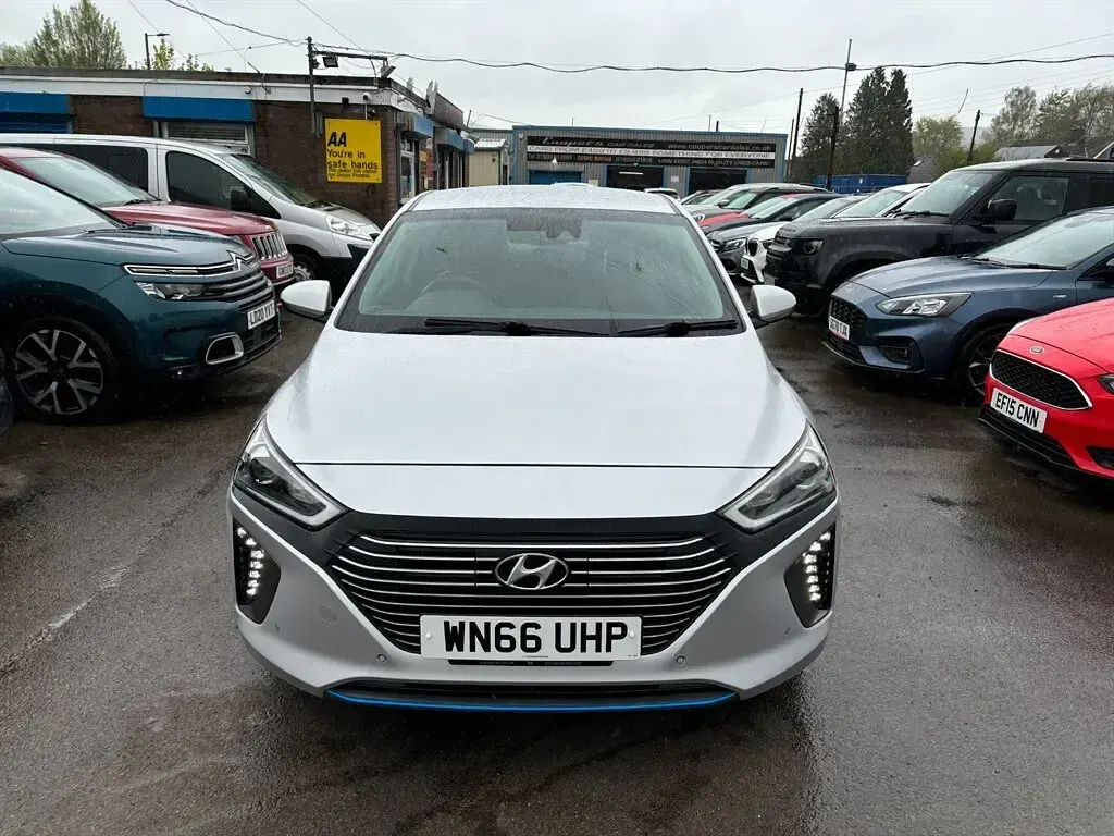 Used Hyundai Ioniq Premium SE 141 HP (103 kW) 2016 Silver Hatchback