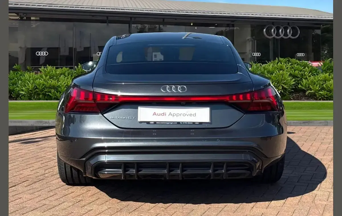 Used Audi e-tron GT quattro Comfort 430 kW (585 HP) 2023 Grey Sedan