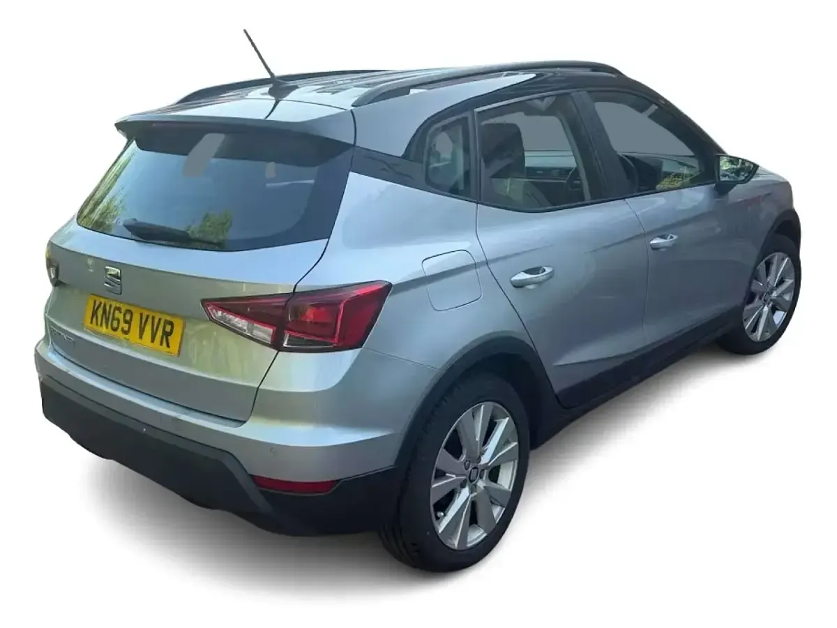 Used Seat Arona SE Technology 115 HP (84 kW) 2019 Silver SUV