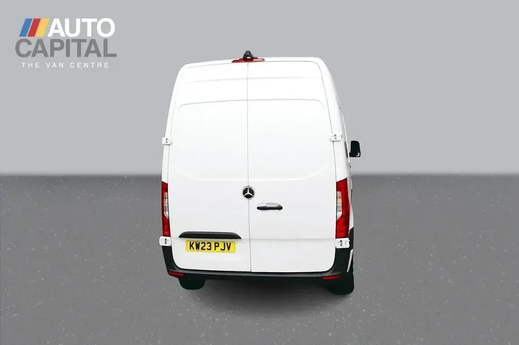 Used Mercedes Sprinter Premium 150 HP (110 kW) 2023 White Van