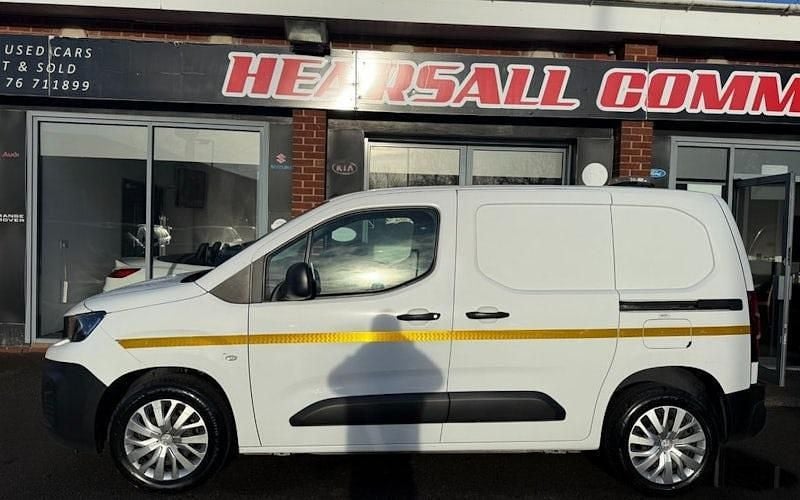 Used Peugeot Partner 102 HP (75 kW) 2020 White MPV