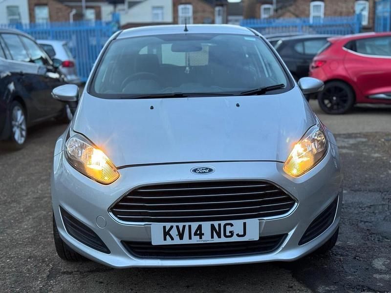 Used Ford Fiesta Style 75 HP (55 kW) 2014 Silver Hatchback