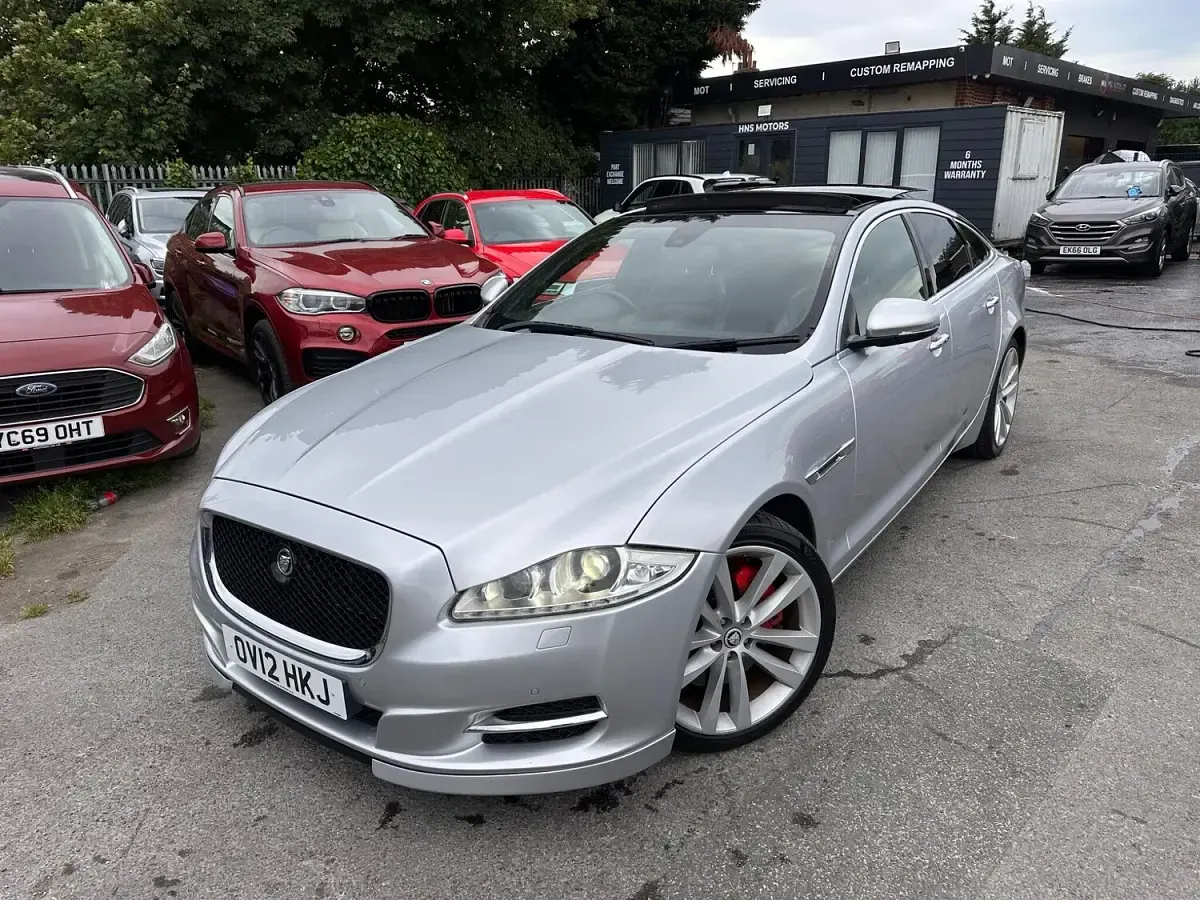 Used Jaguar XJ Portfolio 275 HP (202 kW) 2012 Silver Sedan