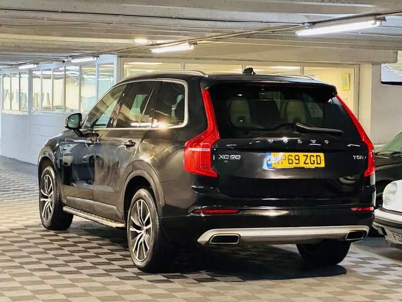 Used Volvo XC90 Momentum 2019 Black SUV