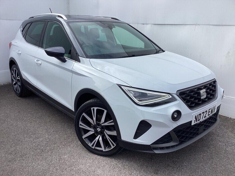 White Used 2023 Seat Arona FR SUV | £14,290 (Fair price) - Image 1/4