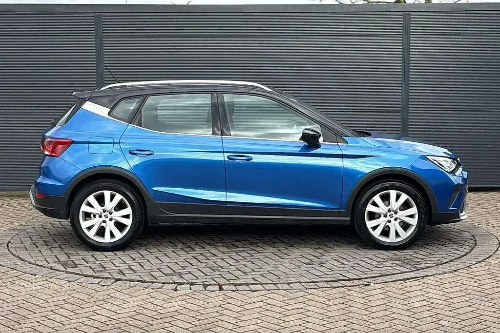 Used Seat Arona Xperience 108 HP (79 kW) 2023 Blue SUV