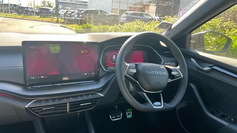 Used Skoda Octavia SportLine 150 HP (110 kW) 2026 Race blue metallic Estate