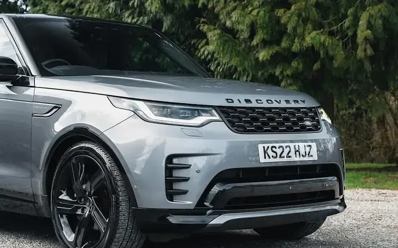 Used Land Rover Discovery HSE Dynamic 300 HP (220 kW) 2022 Grey SUV
