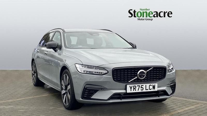 Grey New 2025 Volvo V90 Plus Estate | £44,591 (Good price) - Image 1/3
