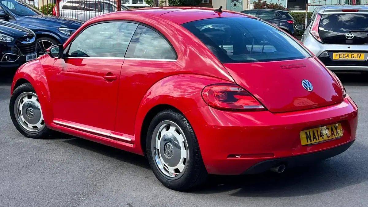 Used VW Beetle Design 2014 Red Hatchback