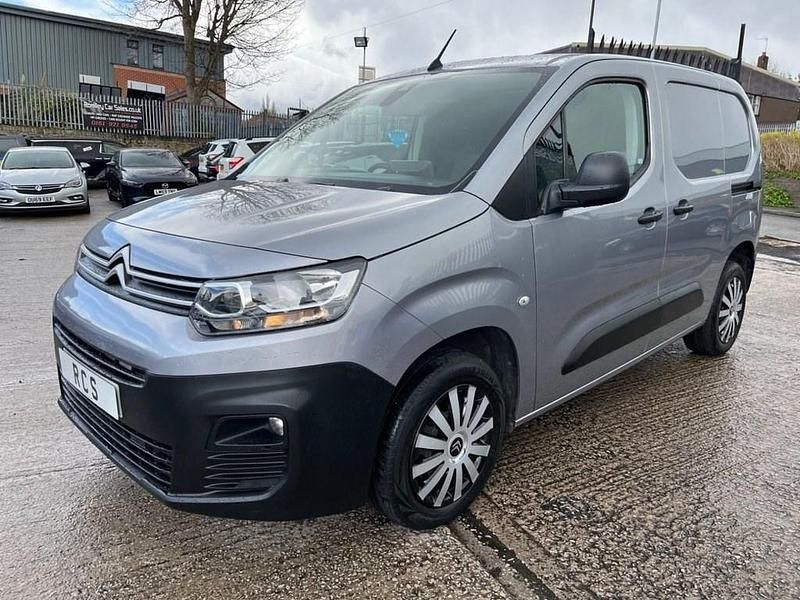 Used Citroën Berlingo 128 HP (94 kW) 2019 Grey MPV