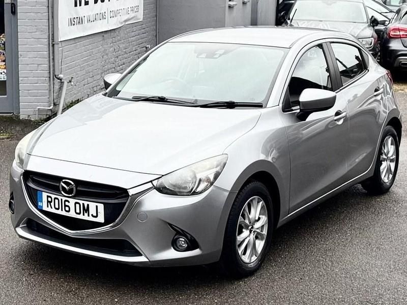 Used Mazda 2 90 HP (66 kW) 2016 Silver Hatchback