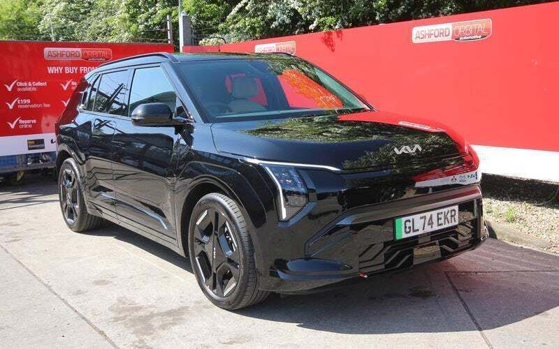 Used 2025 Kia EV3 GT-Line SUV | £33,990 - Image 1/4