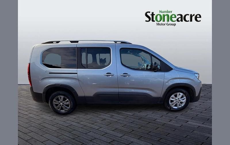 Second-hand Peugeot Rifter Allure Premium 131 CP (96 kW) 2022 Gri Monovolum
