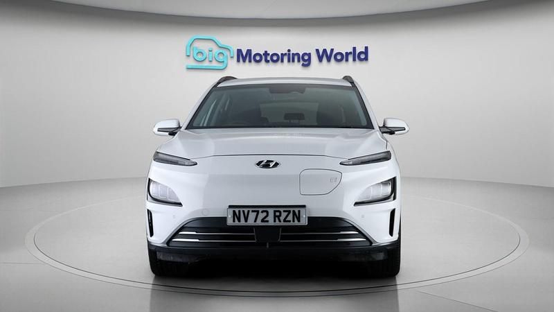 Used Hyundai Kona Premium 100 kW (136 HP) 2022 White SUV