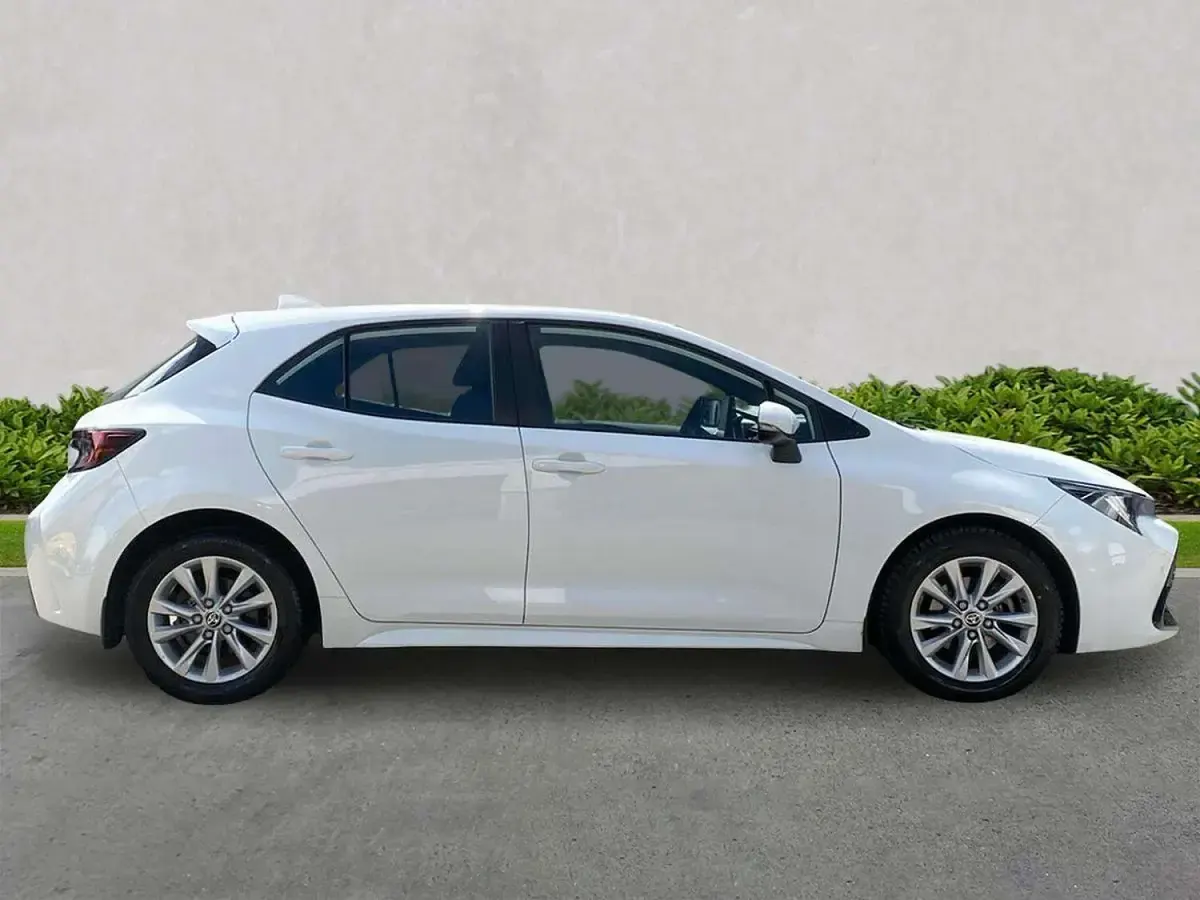 Used Toyota Corolla 2023 White Hatchback