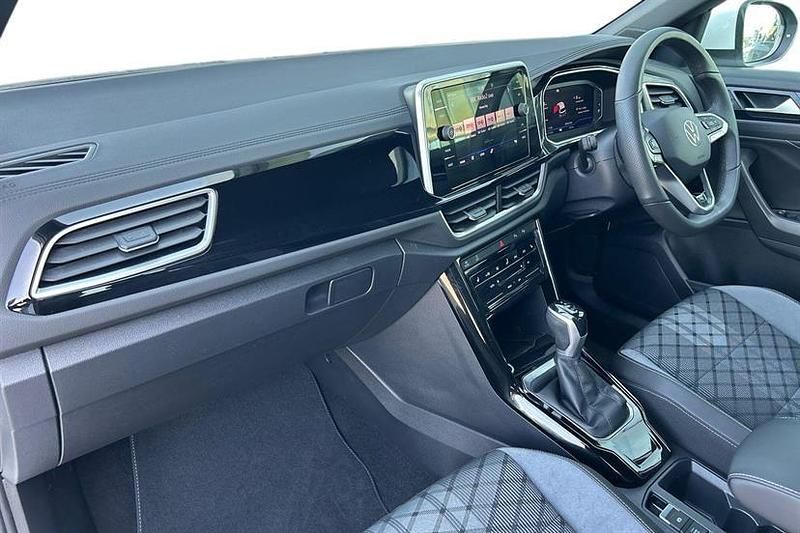 Used VW T-Roc R-line 150 HP (110 kW) 2025 White SUV