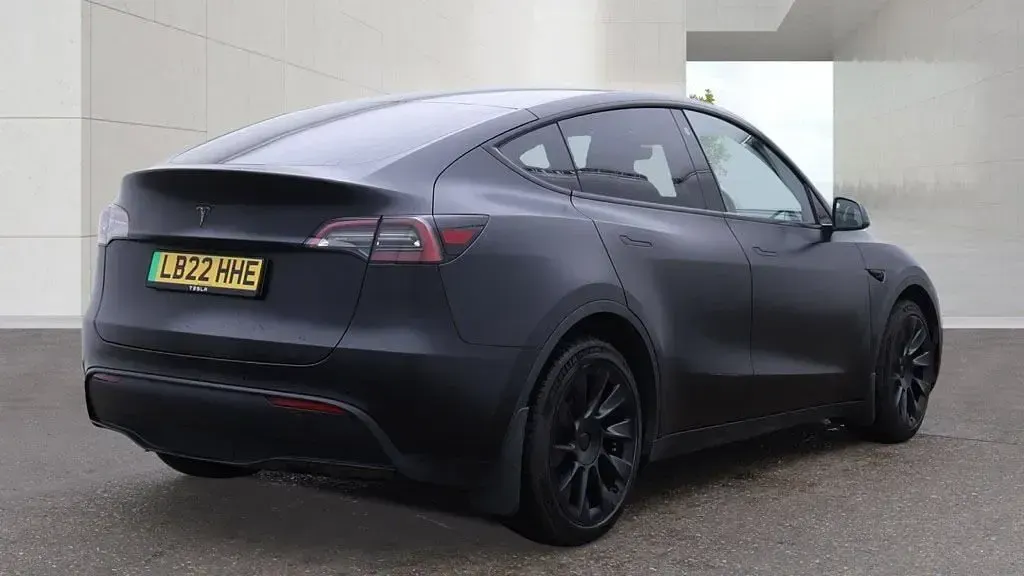 Used Tesla Model Y Long Range AWD 378 kW (514 HP) 2022 Black SUV
