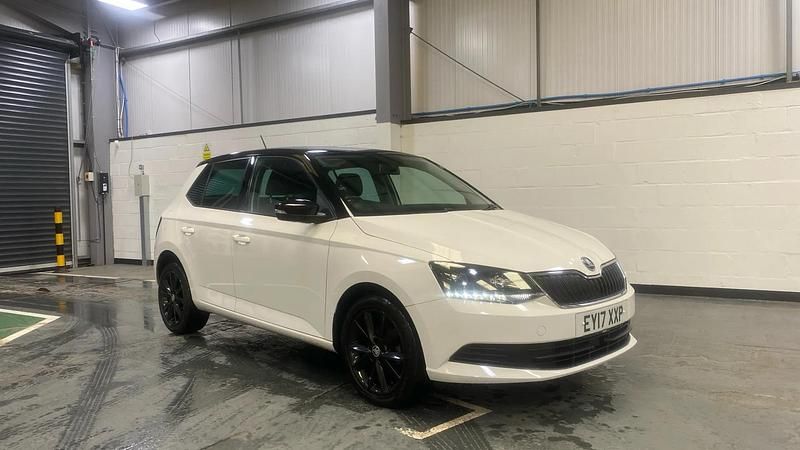 White Used 2017 Skoda Fabia Colour Edition Hatchback | £8,998 (Fair price) - Image 1/4