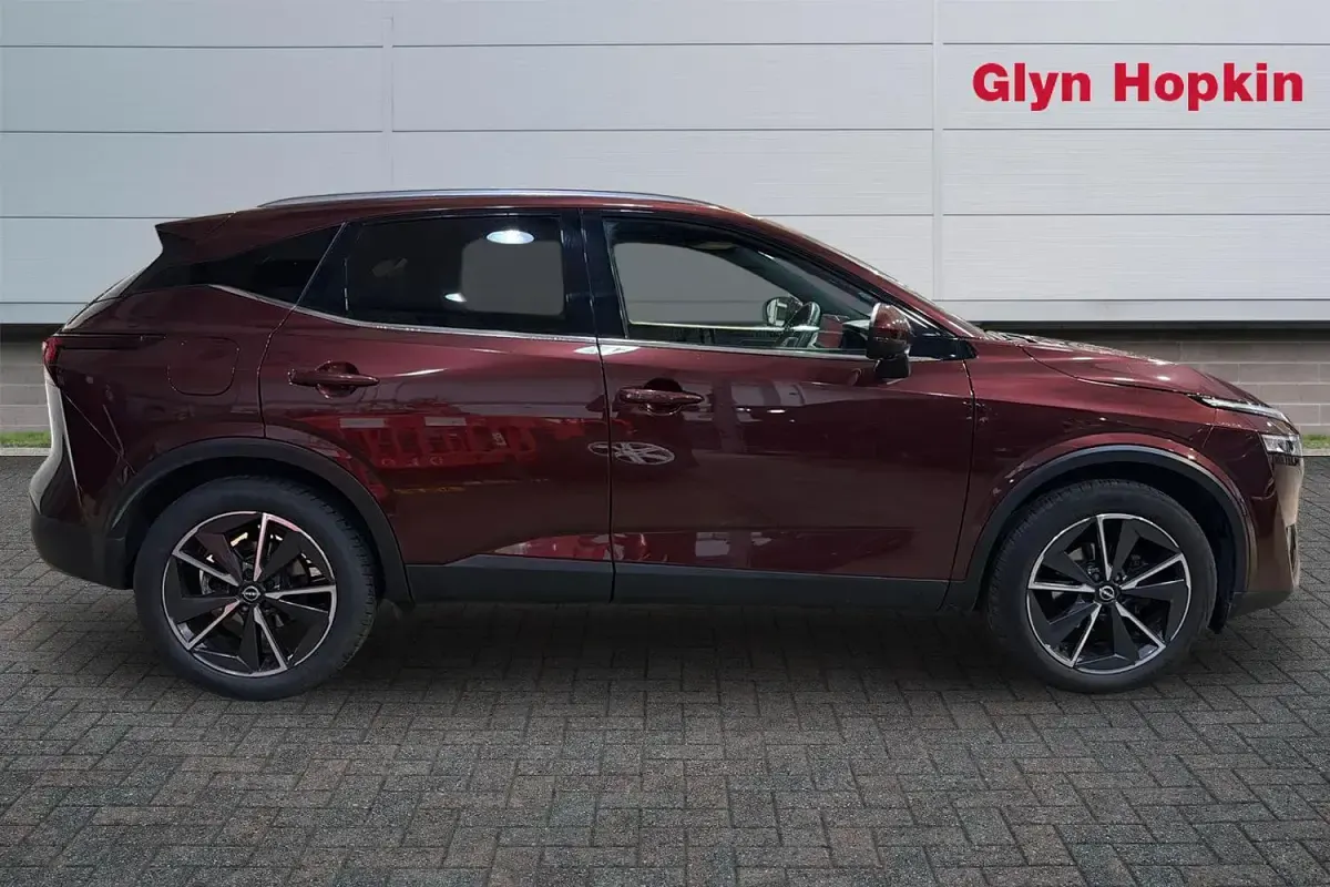 Used Nissan Qashqai Tekna 140 HP (102 kW) 2022 Red SUV