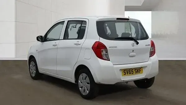 Used Suzuki Celerio 68 HP (50 kW) 2015 White Hatchback