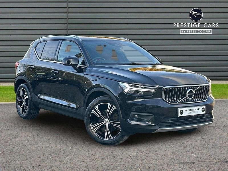 Black Used 2020 Volvo XC40 Inscription SUV | £19,991 (A bit pricey) - Image 1/4