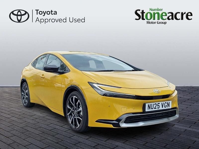 Yellow Used 2025 Toyota Prius Hatchback | £33,950 - Image 1/3