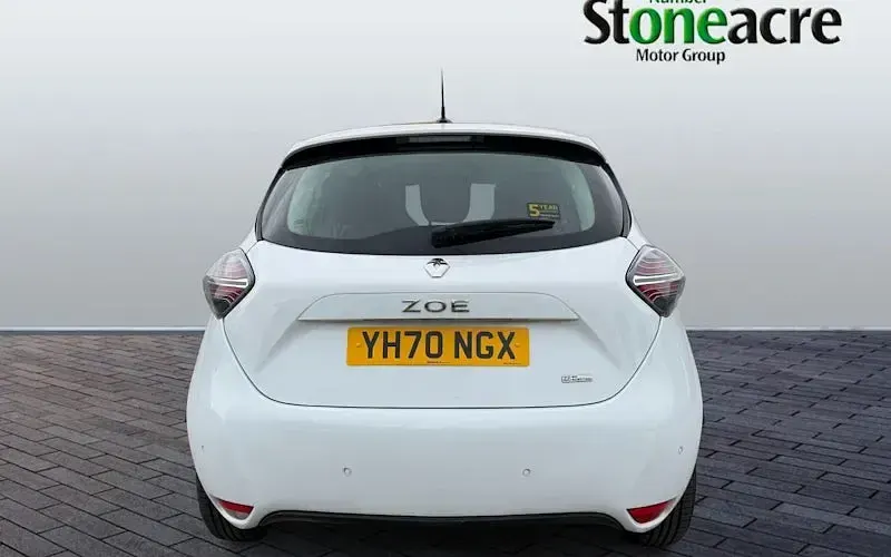 Used Renault Zoe Iconic 80 kW (109 HP) 2020 White Hatchback