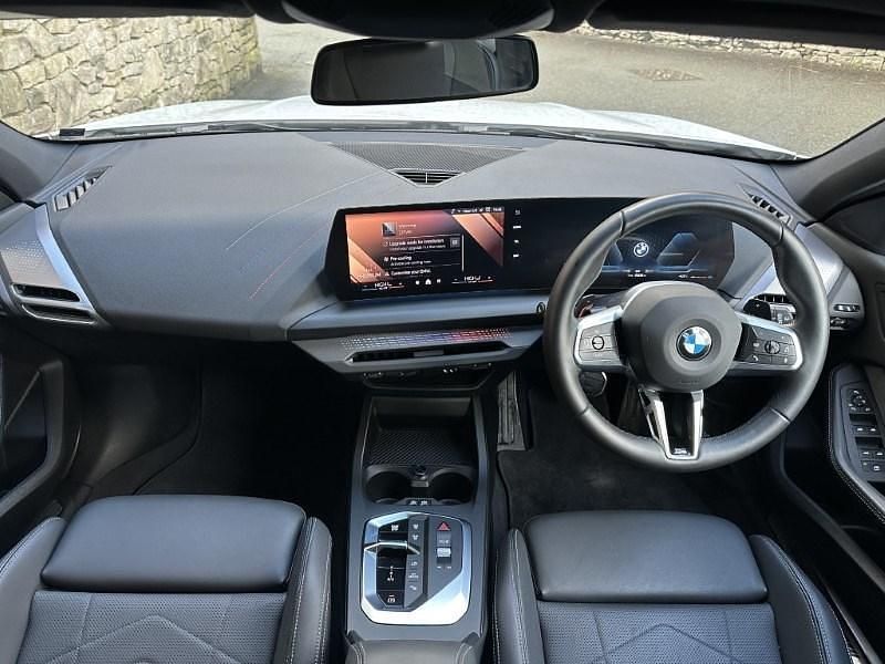 Begagnad BMW 120 M Sport 2025 Vit Halvkombi