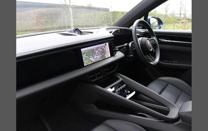 Used Porsche Macan 380 kW (517 HP) 2025 Blue SUV