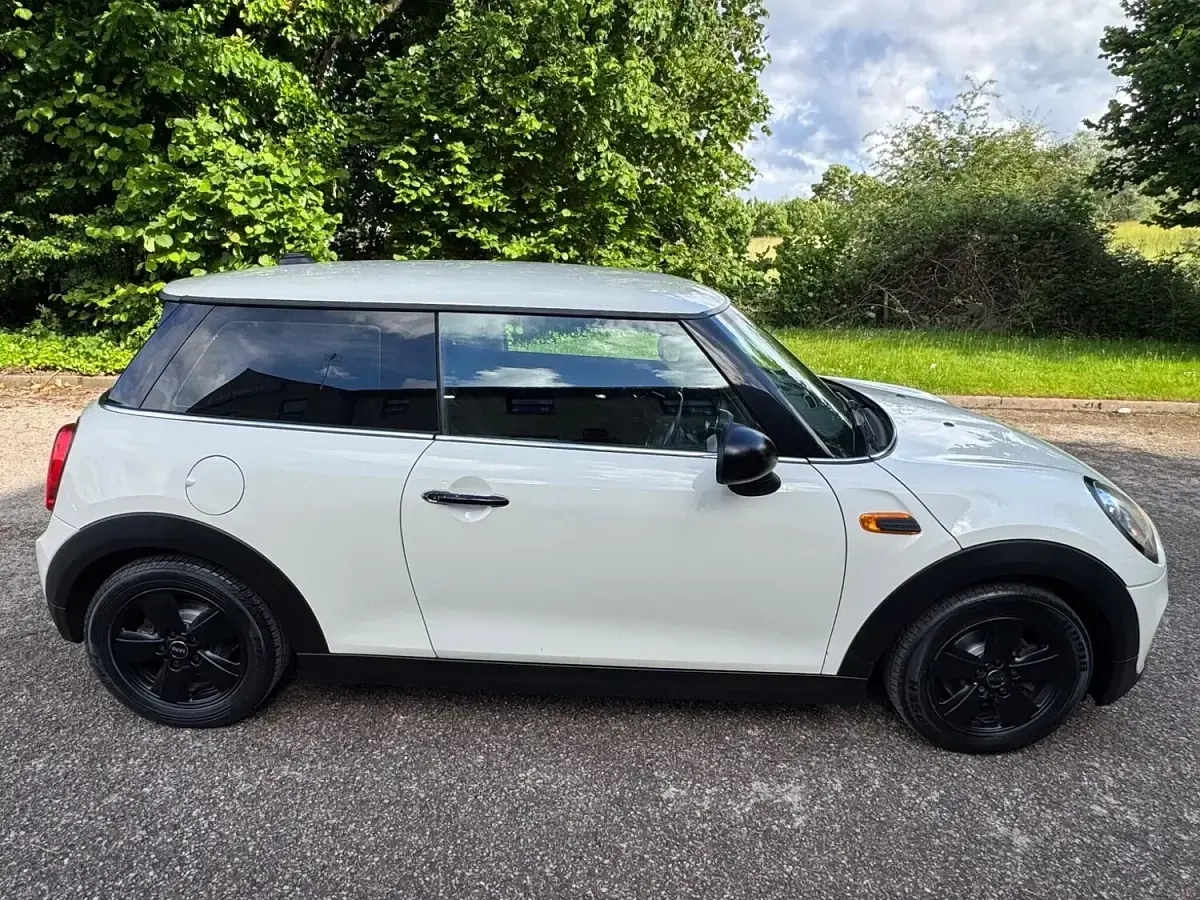 Used Mini ONE Hatch 102 HP (75 kW) 2015 White Hatchback