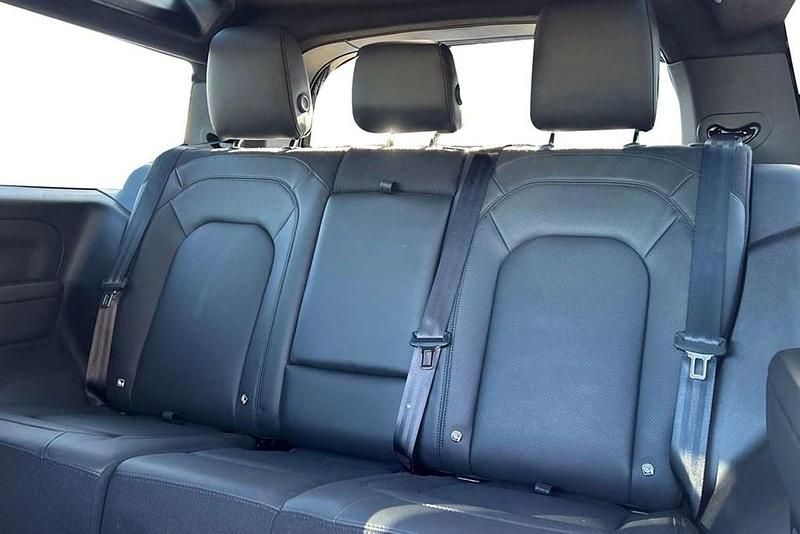 Used Land Rover Defender 344 HP (253 kW) 2024 Black SUV