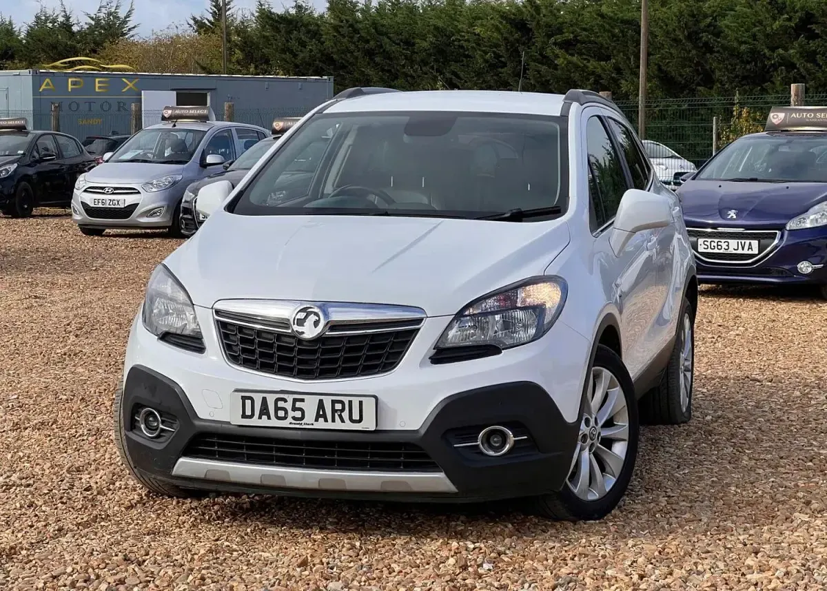 Used Vauxhall Mokka 140 HP (102 kW) 2015 White SUV