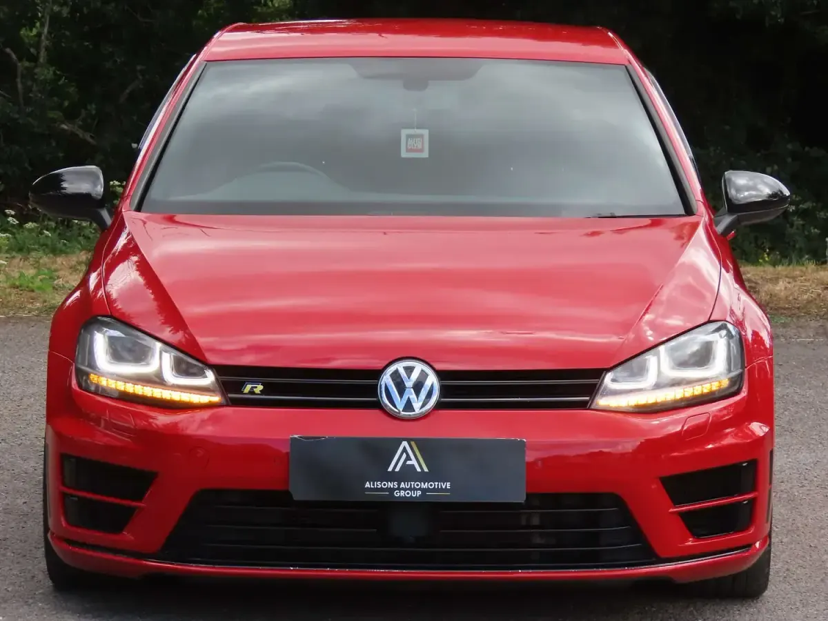 Used VW Golf VII R 295 HP (216 kW) 2015 Red Hatchback