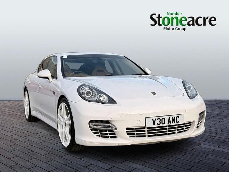 Used Porsche Panamera 500 HP (367 kW) 2010 White Hatchback