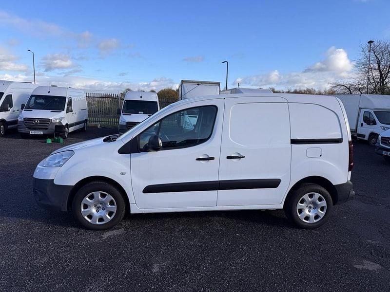 White Used 2014 Peugeot Partner S MPV | £2,500 (Fair price) - Image 1/4