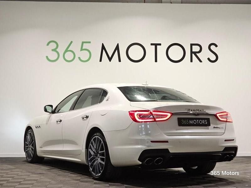 Used Maserati Quattroporte 275 HP (202 kW) 2018 White Sedan